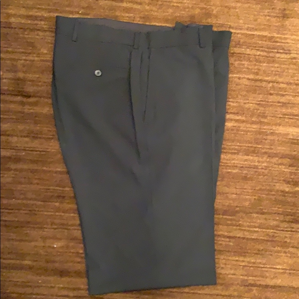 Men’s Hugo Boss dress pants 100% wool size35x33